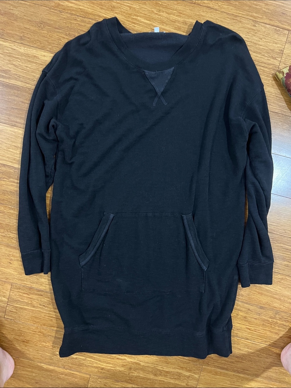Splendid Black sweater dress with  Kangaroo Pocket